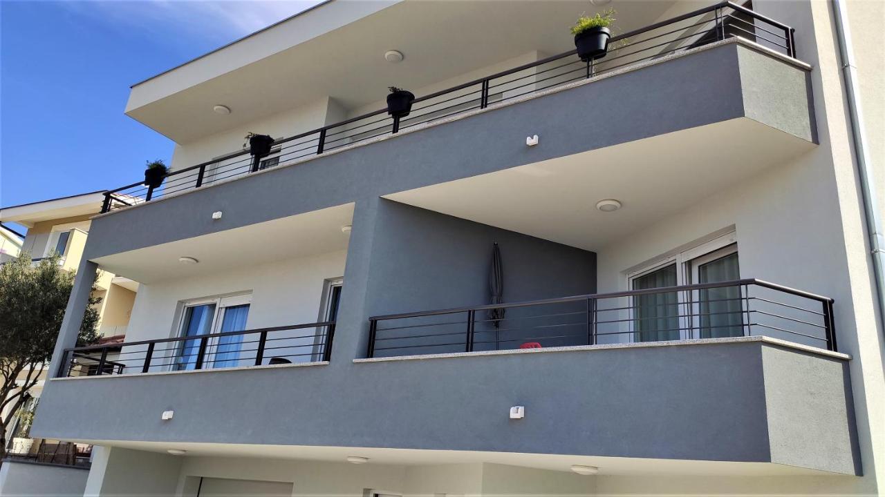 Luxury Apartment Pape Baška Voda Eksteriør bilde